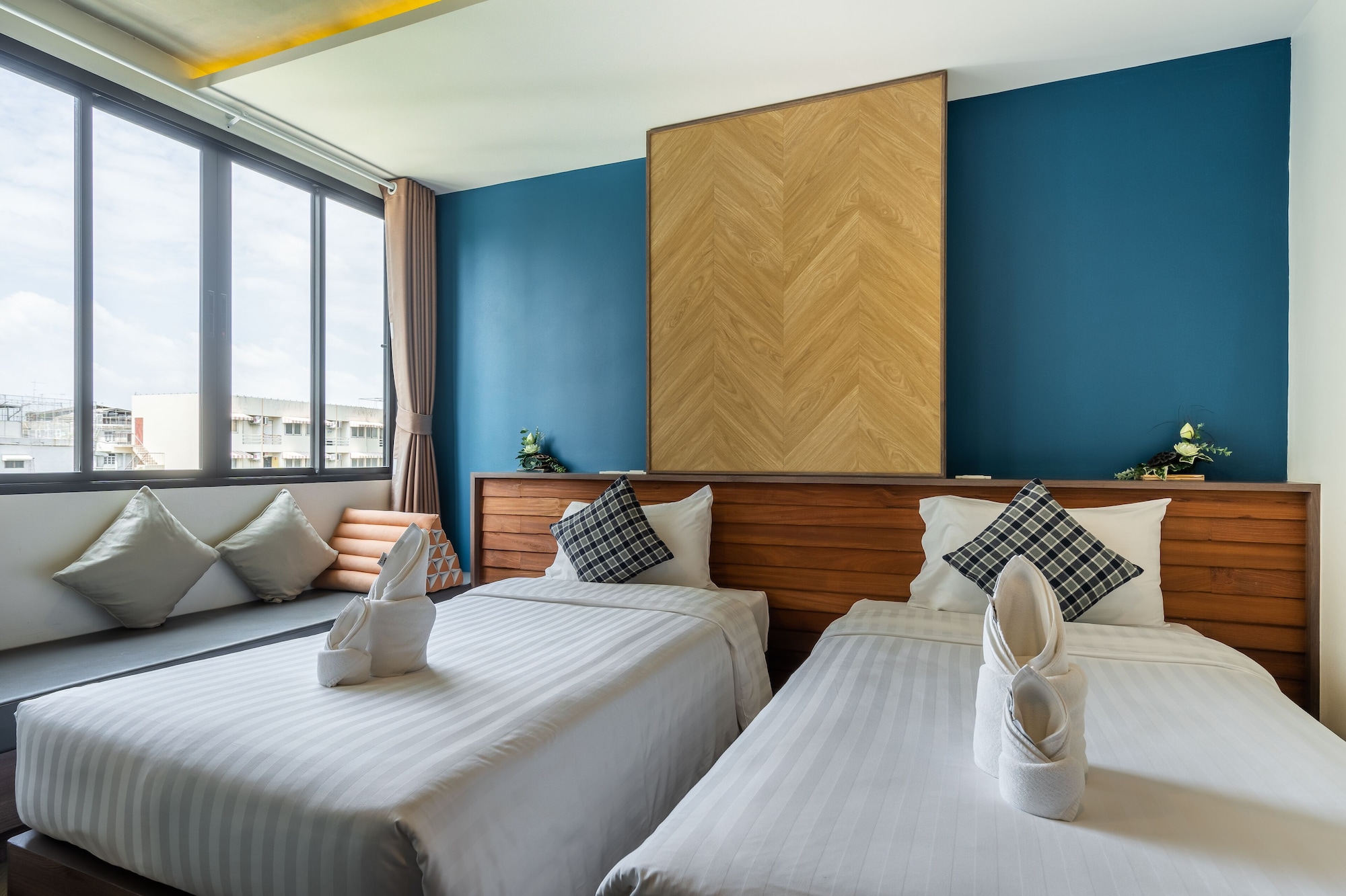 Deluxe, King Bed