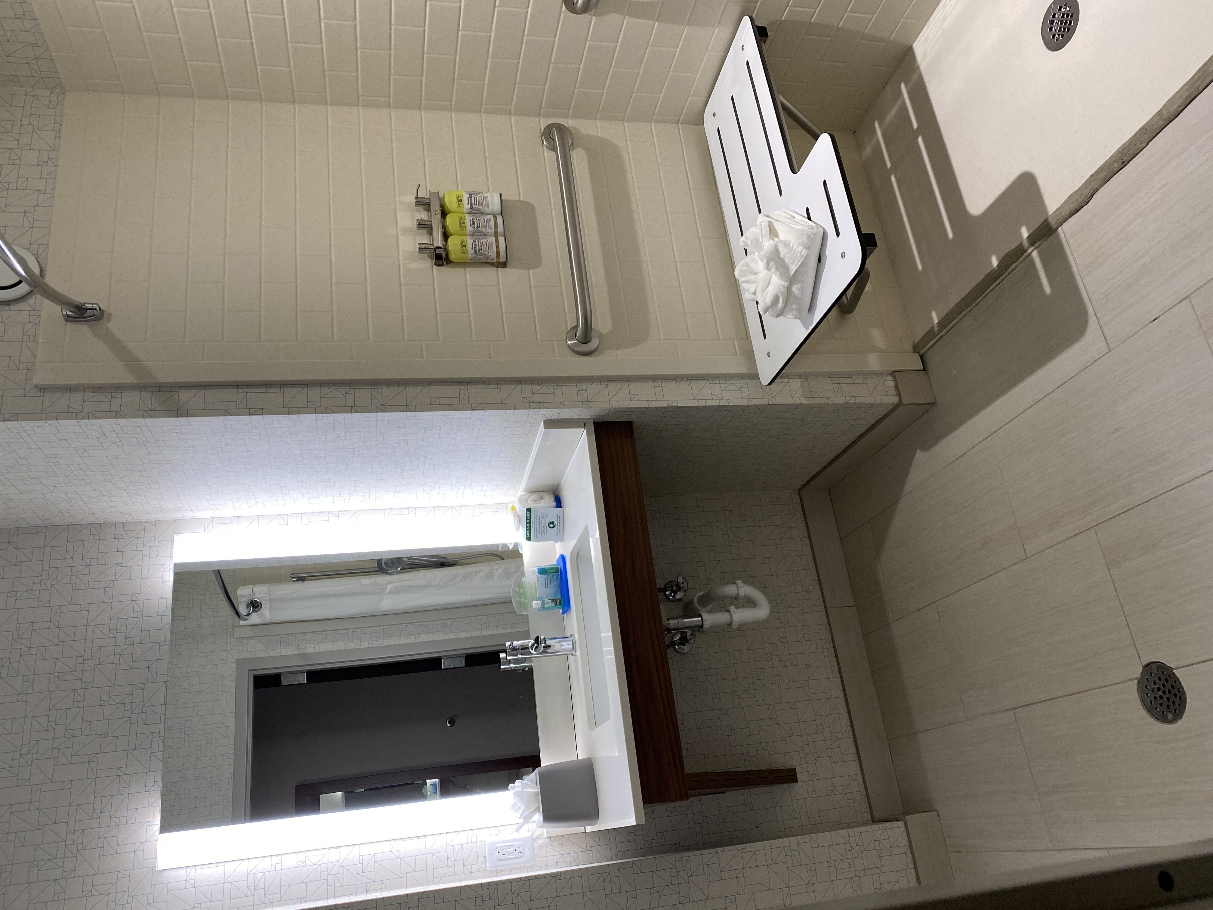 غرفة بسرير كينج لذوي الإعاقة، Holiday Inn Express Columbia 2/2