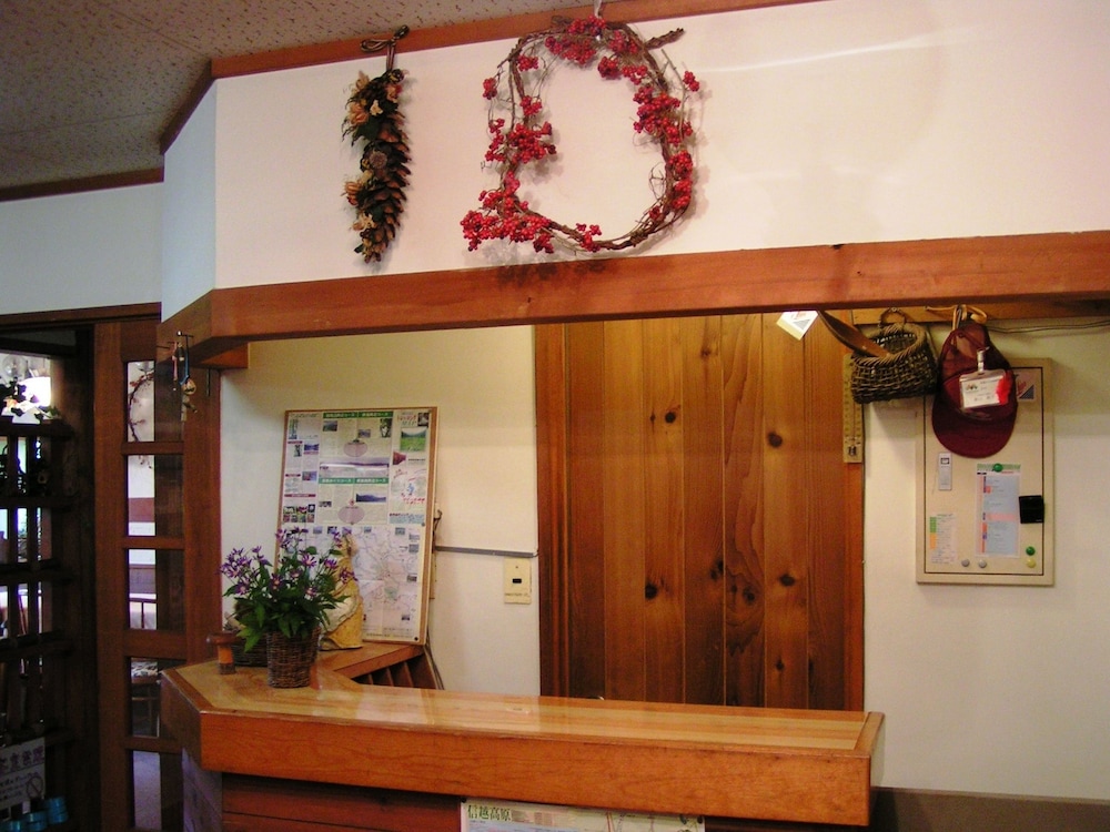Madarao Elm Pension 12/50