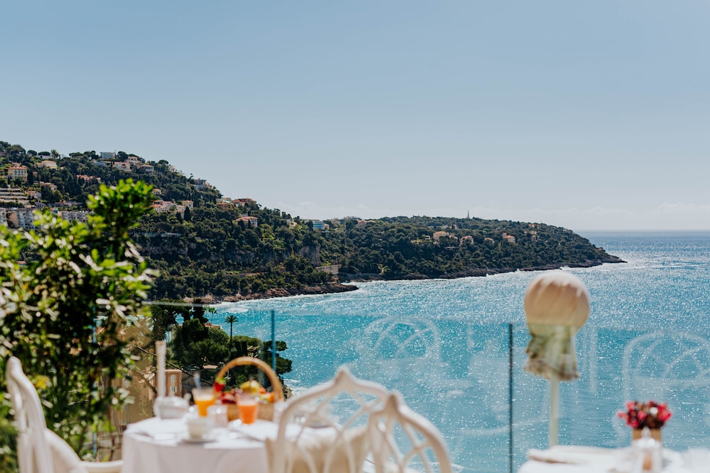 Hotel Le Roquebrune 38/50