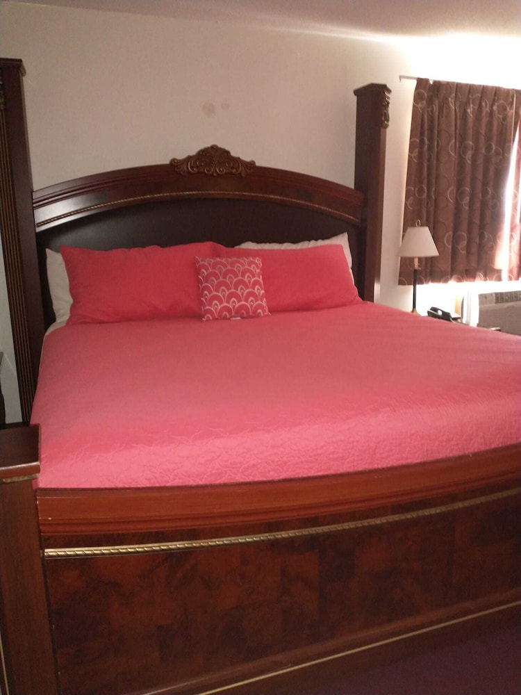 Sauk River Inn & Suites, a Travelodge by Wyndham 18/42