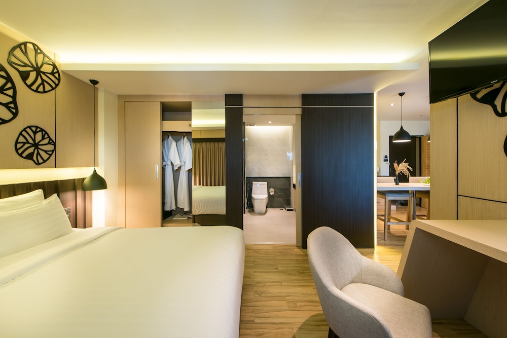 Nadee 10 Resort & Hotel 16/36