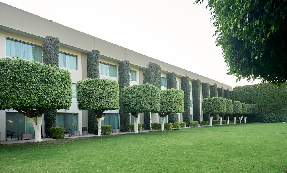 Hotel Estancia Business Class 35/50