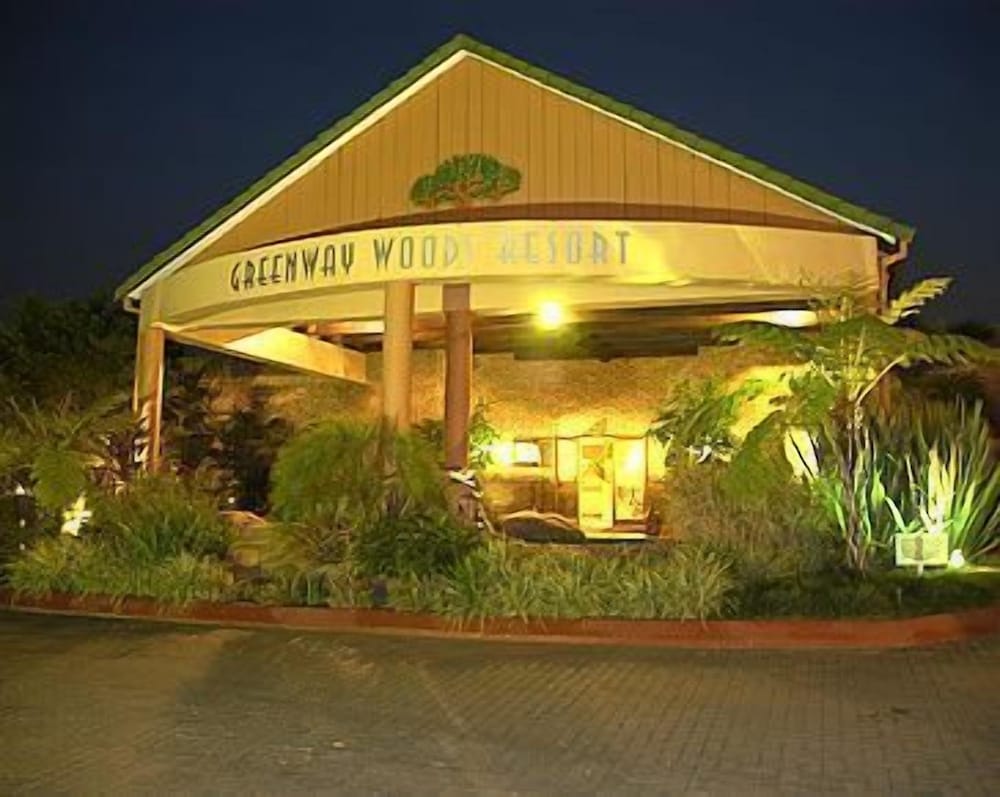 Greenway Woods Resort 2/50