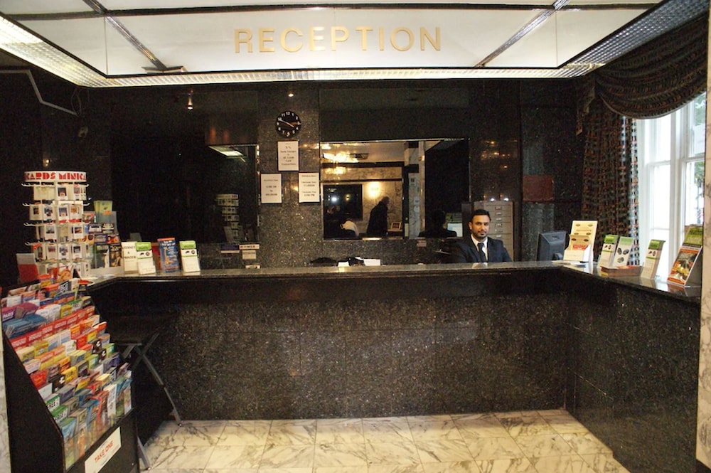 WHITELEAF HOTEL 1/50