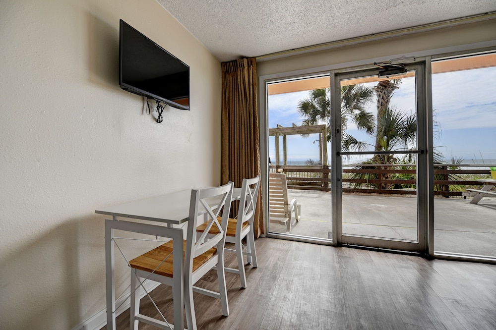 Seahaven Beach Hotel 38/69
