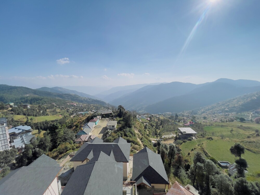 Hotel Himalayan Escape 45/50