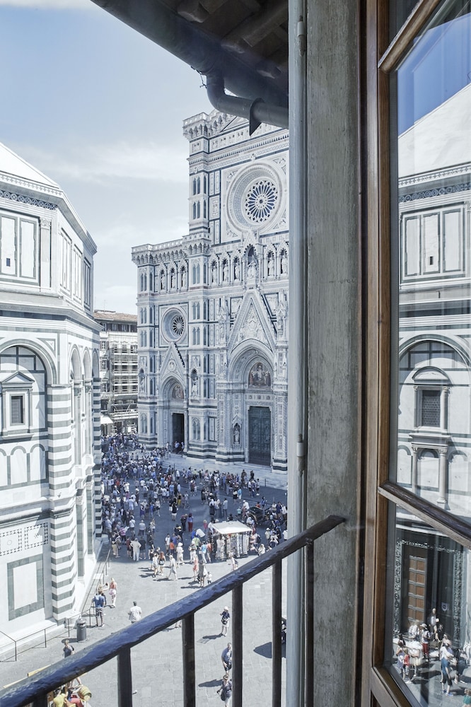 Soggiorno Battistero 6/78
