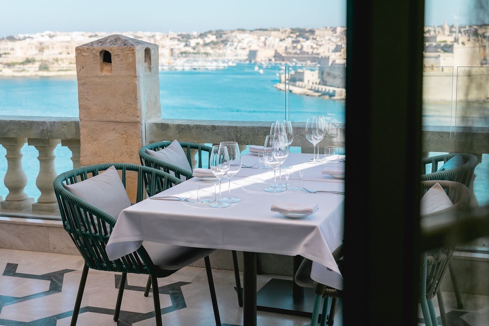 Iniala Harbour House 40/48