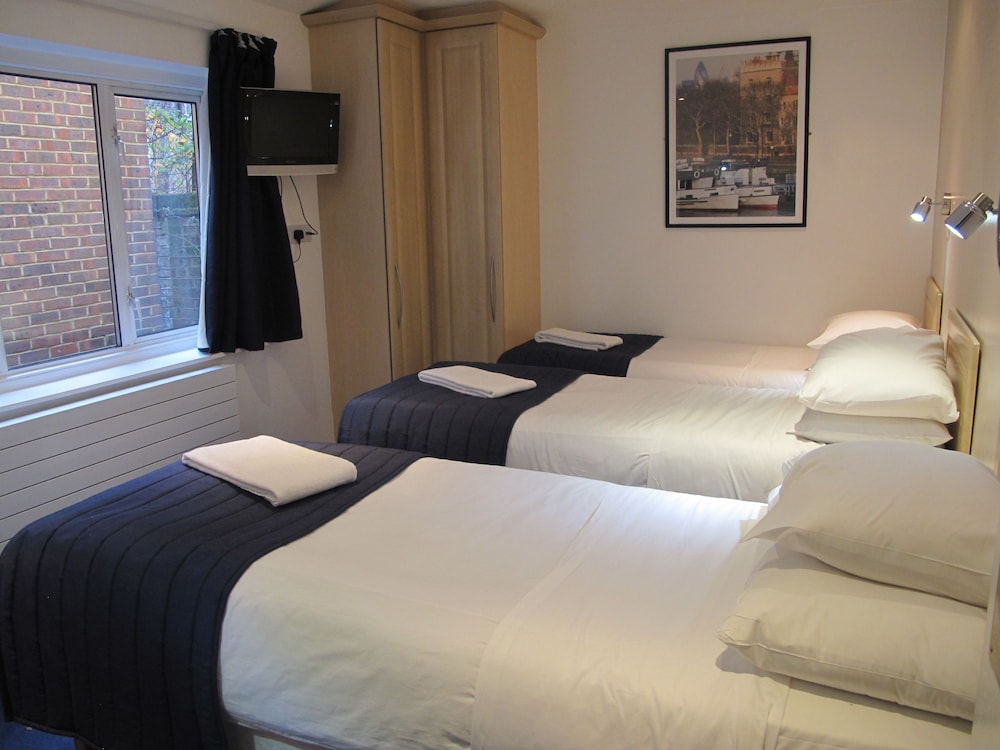 Alhambra Hotel 25/50