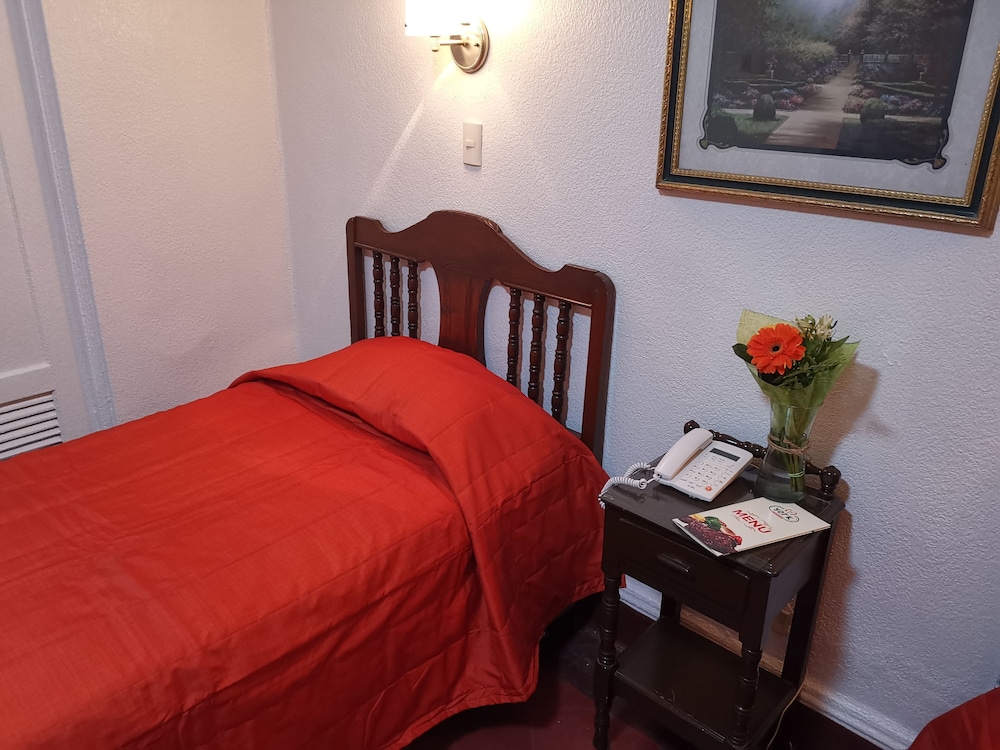 HOTEL 5A AVENIDA 26/34