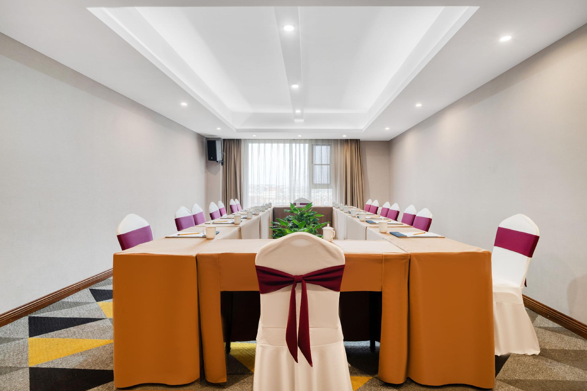 Eastern Haitang Hotel 26/30