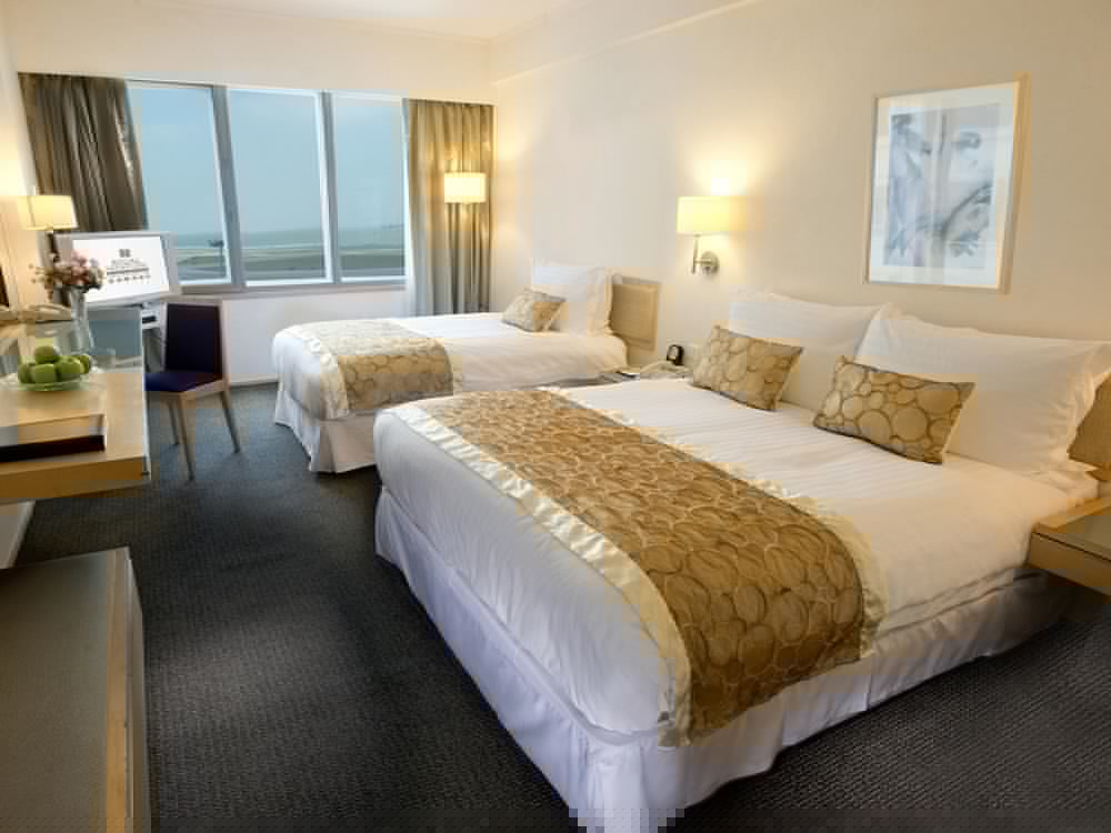 Regal Airport Hotel 30/67
