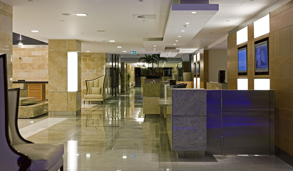 Lobby at Sofitel London Heathrow, LONDON