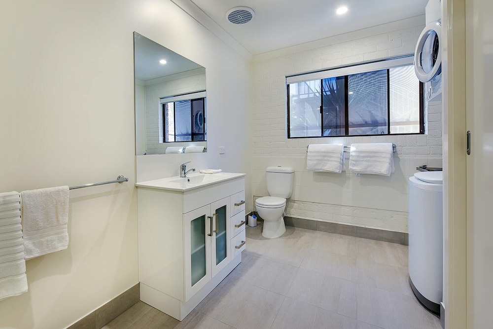 Allambi Holiday Apartments 27/44
