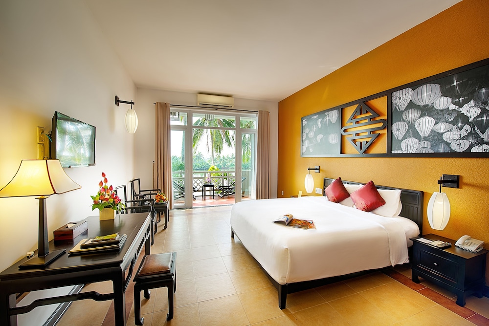 Hoi An Beach Resort 20/70