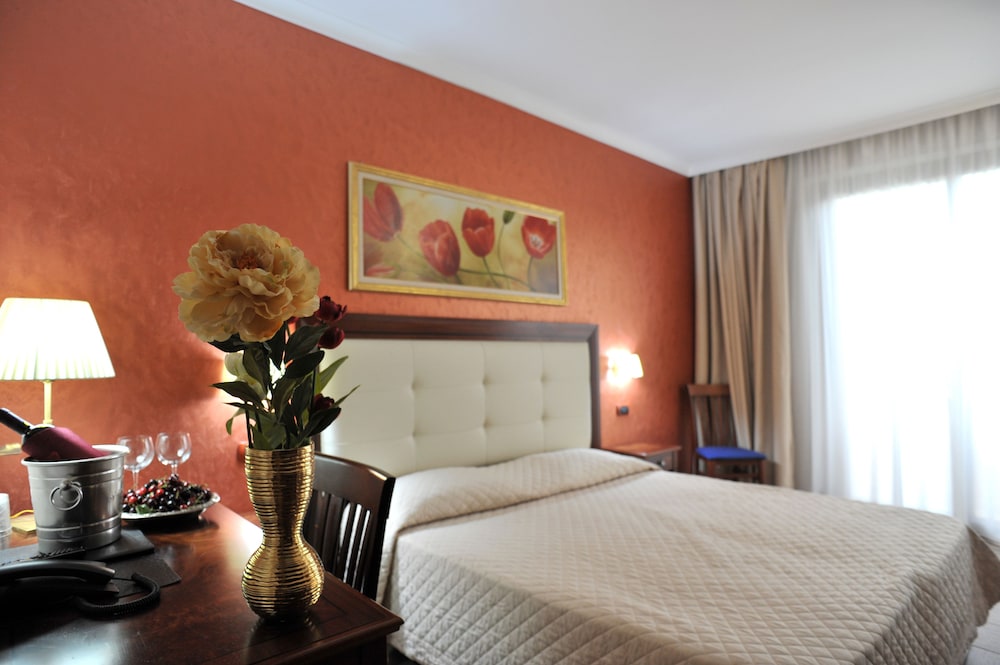Hotel Flora 17/74