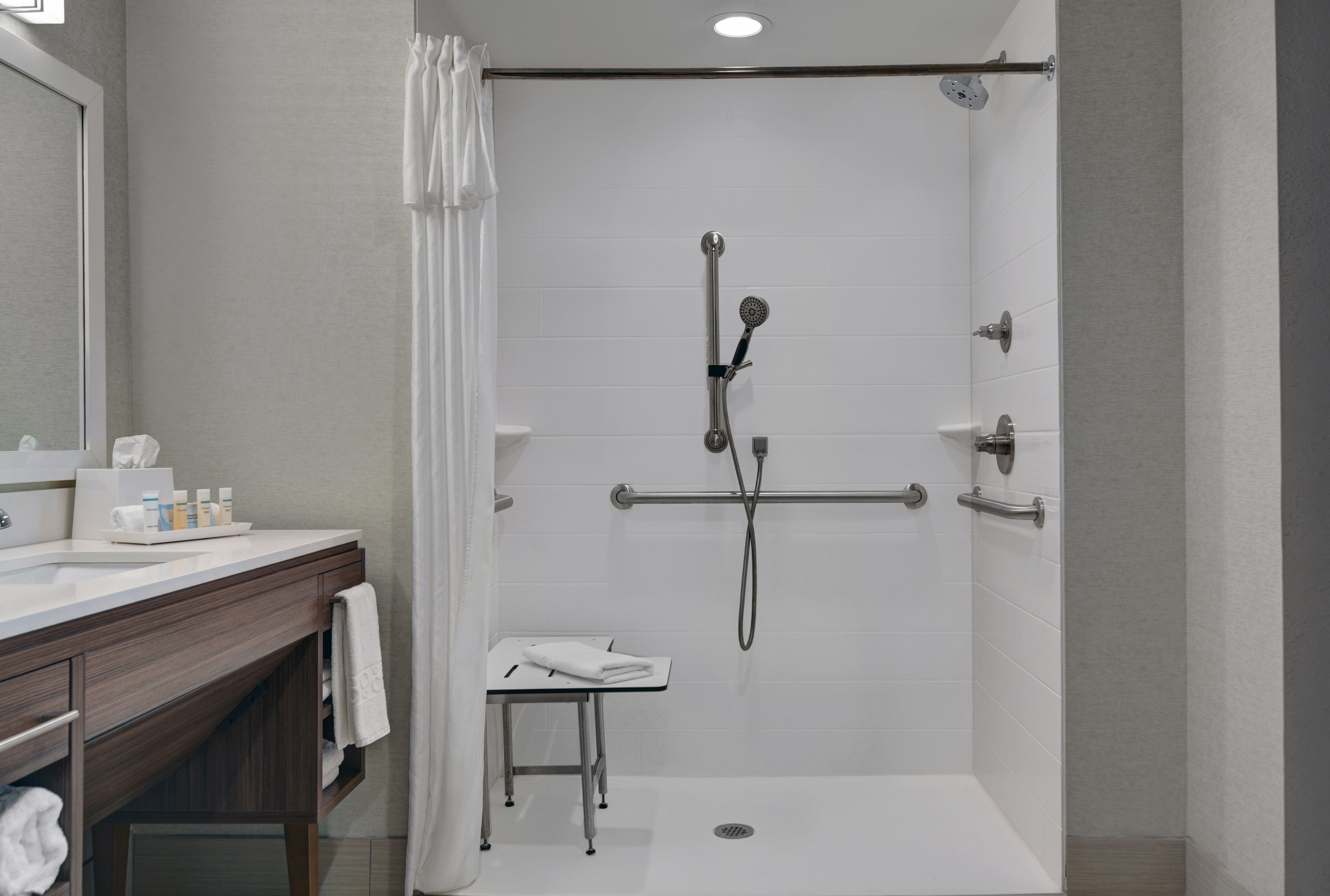 جناح استوديو بسرير كينج لذوي الإعاقة، Home2 Suites by Hilton Bentonville Rogers 2/2