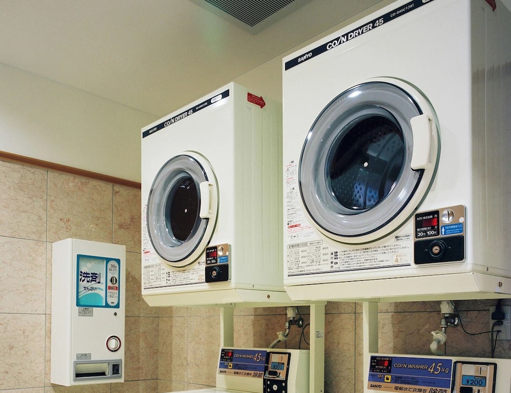 Toyoko Inn Higashi-Hiroshima Ekimae 40/50