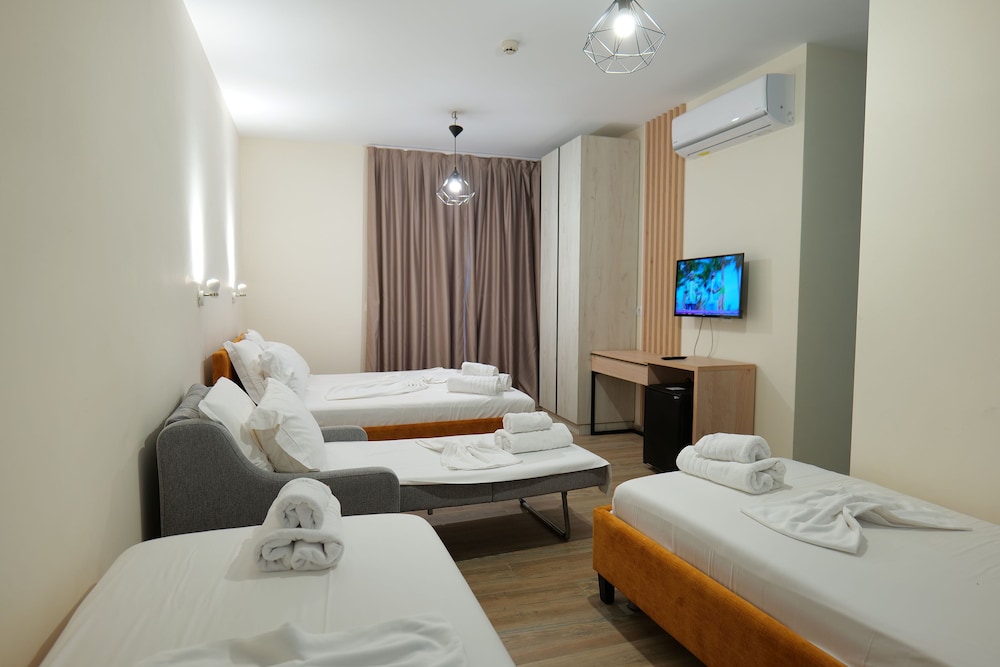 Hotel Triumf 16/50
