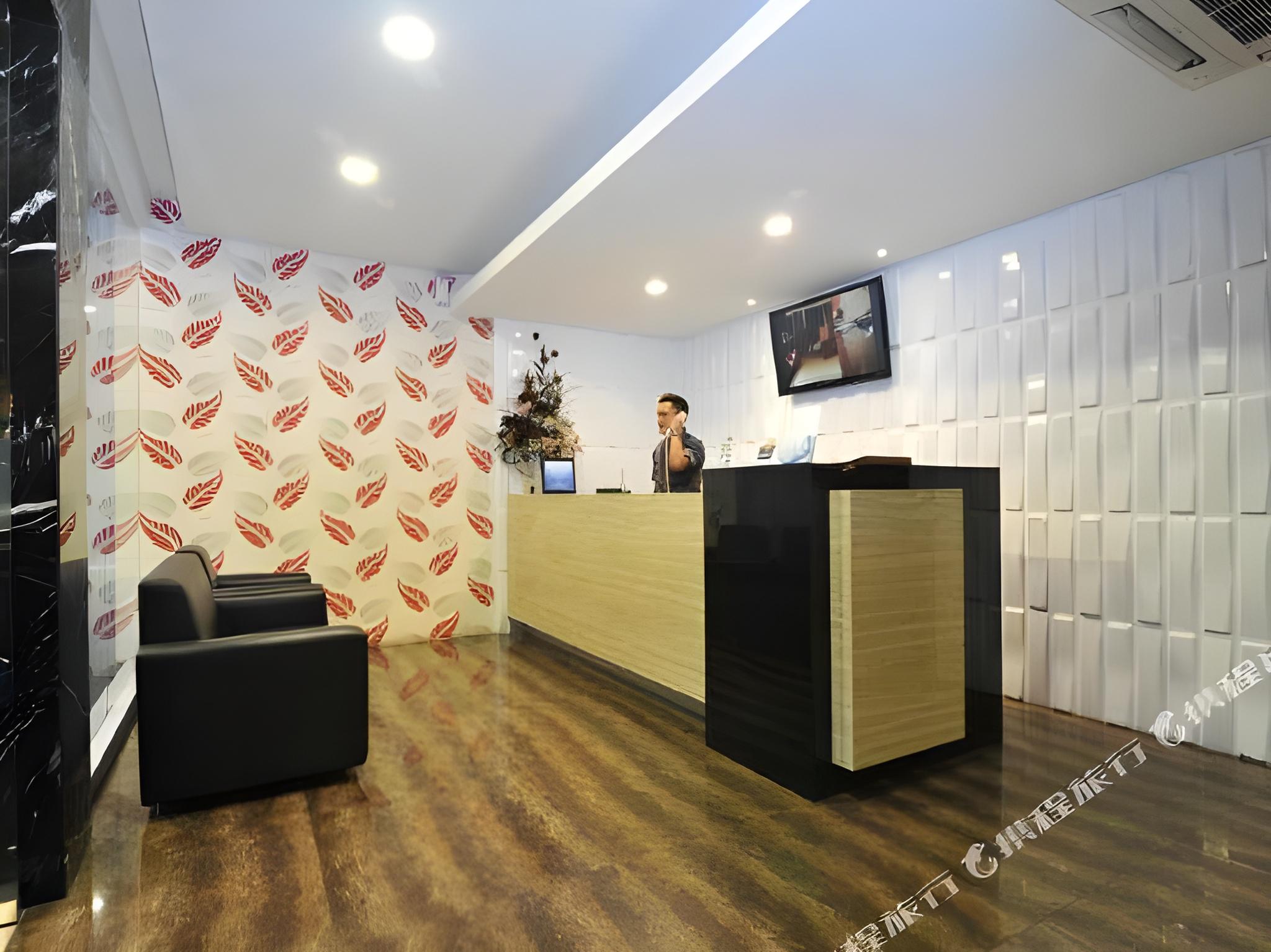 Studio Inn Suites 2/38