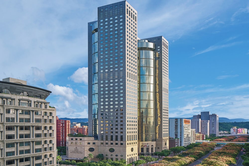Shangri-La Far Eastern, Taipei 1/79