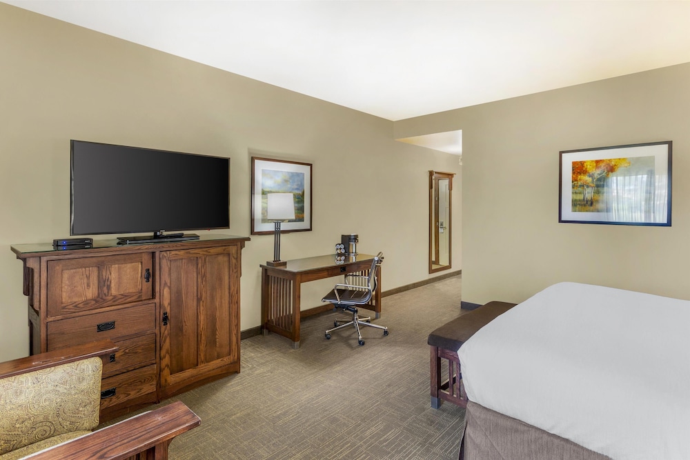 Standard, Queen Bed, Accessible, Best Western Plus High Country Inn 8/10