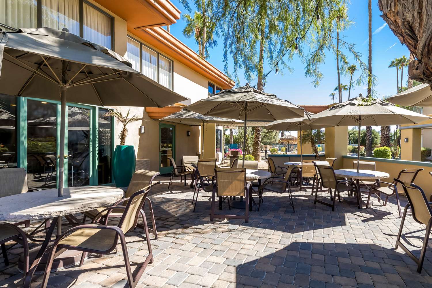 Best Western Date Tree Hotel 42/49