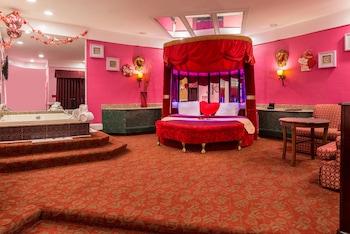 Theme, Sweetheart, Suite, Jetted Tub