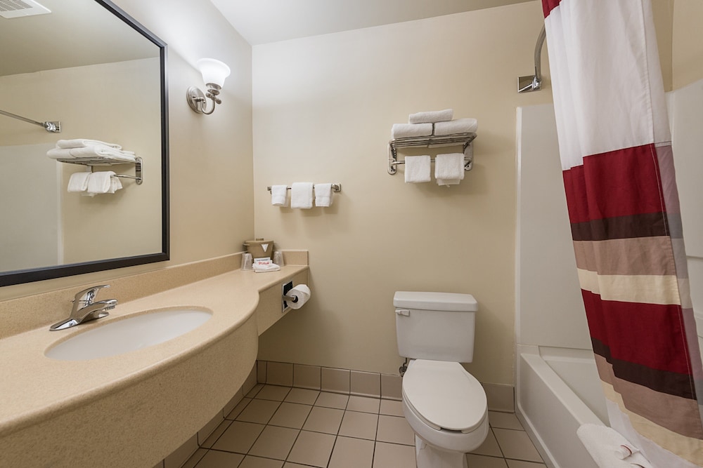 Red Roof Inn Etowah 11/49