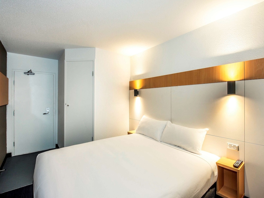 ibis budget Enfield 16/27