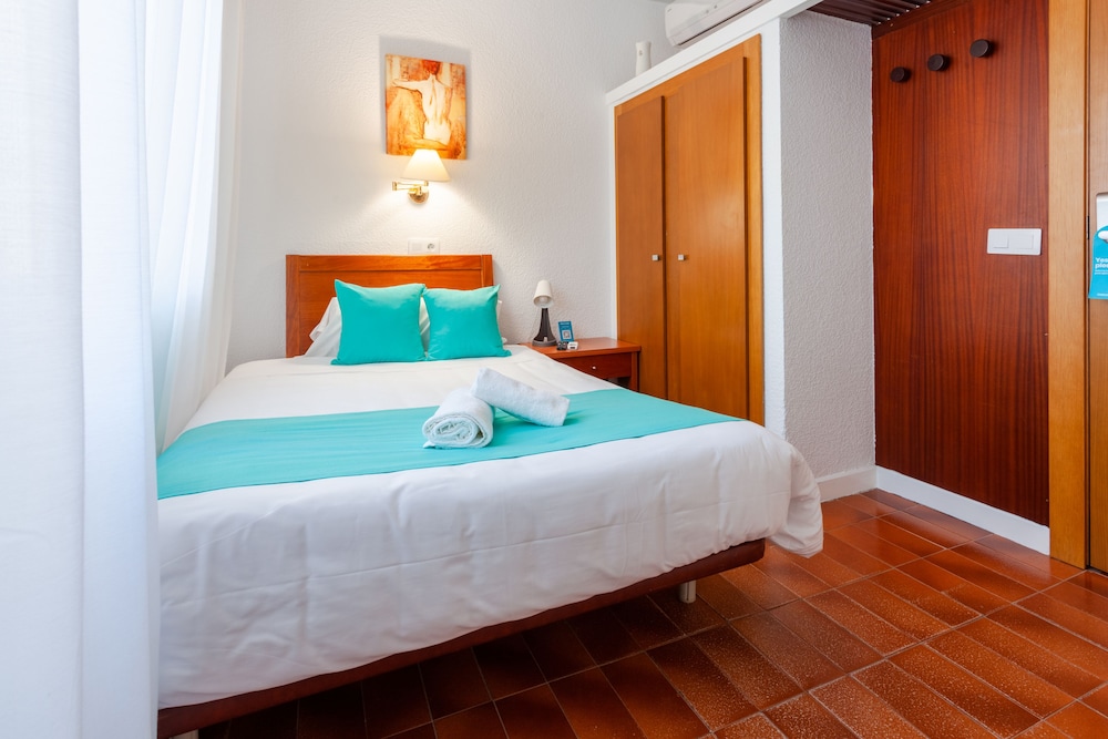 HOTEL MORROS 9/33