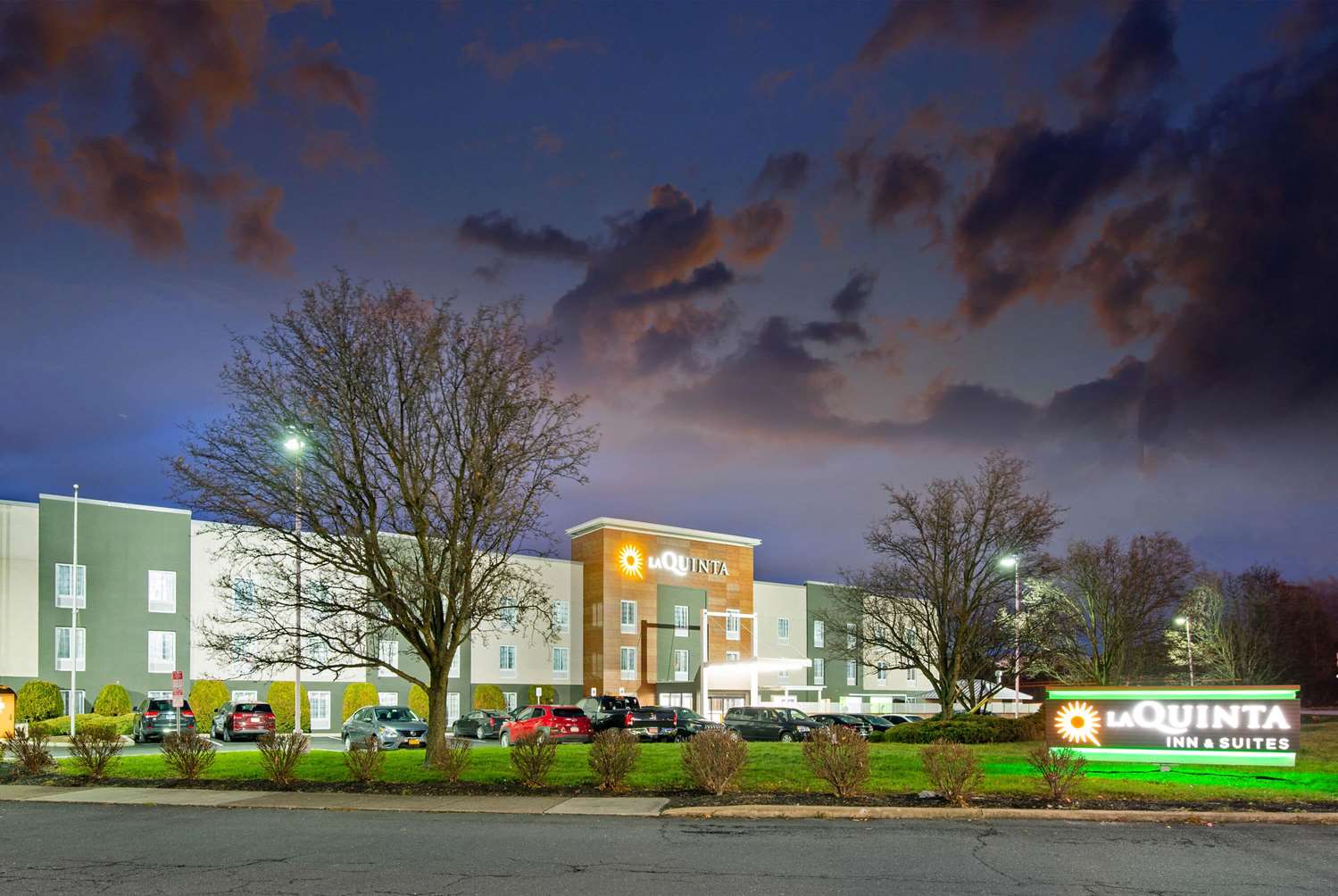 La Quinta Inn & Suites by Wyndham New Cumberland-Harrisburg 1/36