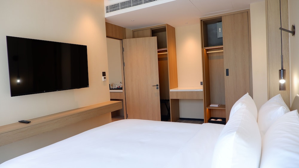 One Bedroom Suite