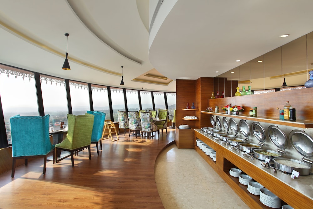 Rs Sarovar Portico 38/59
