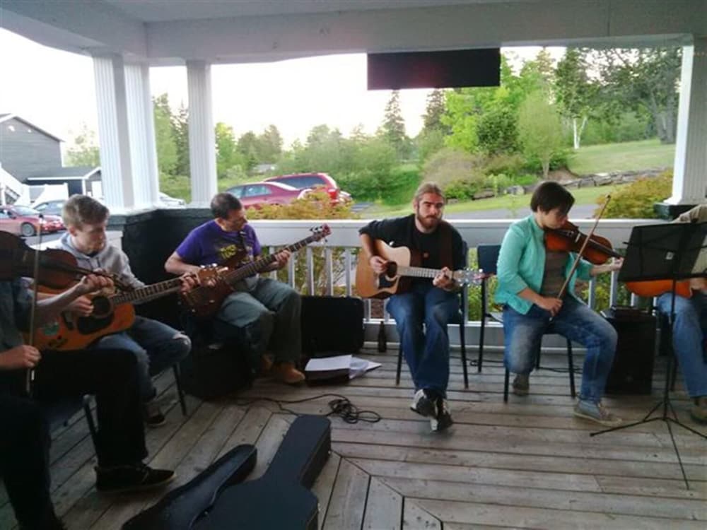 Ceilidh Country Lodge 28/48