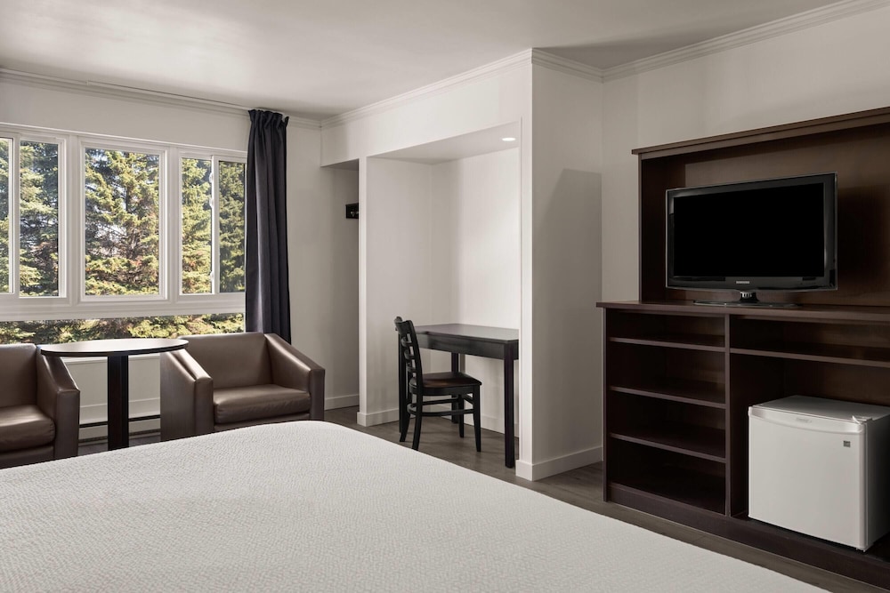 Ramada by Wyndham Laval 45/60