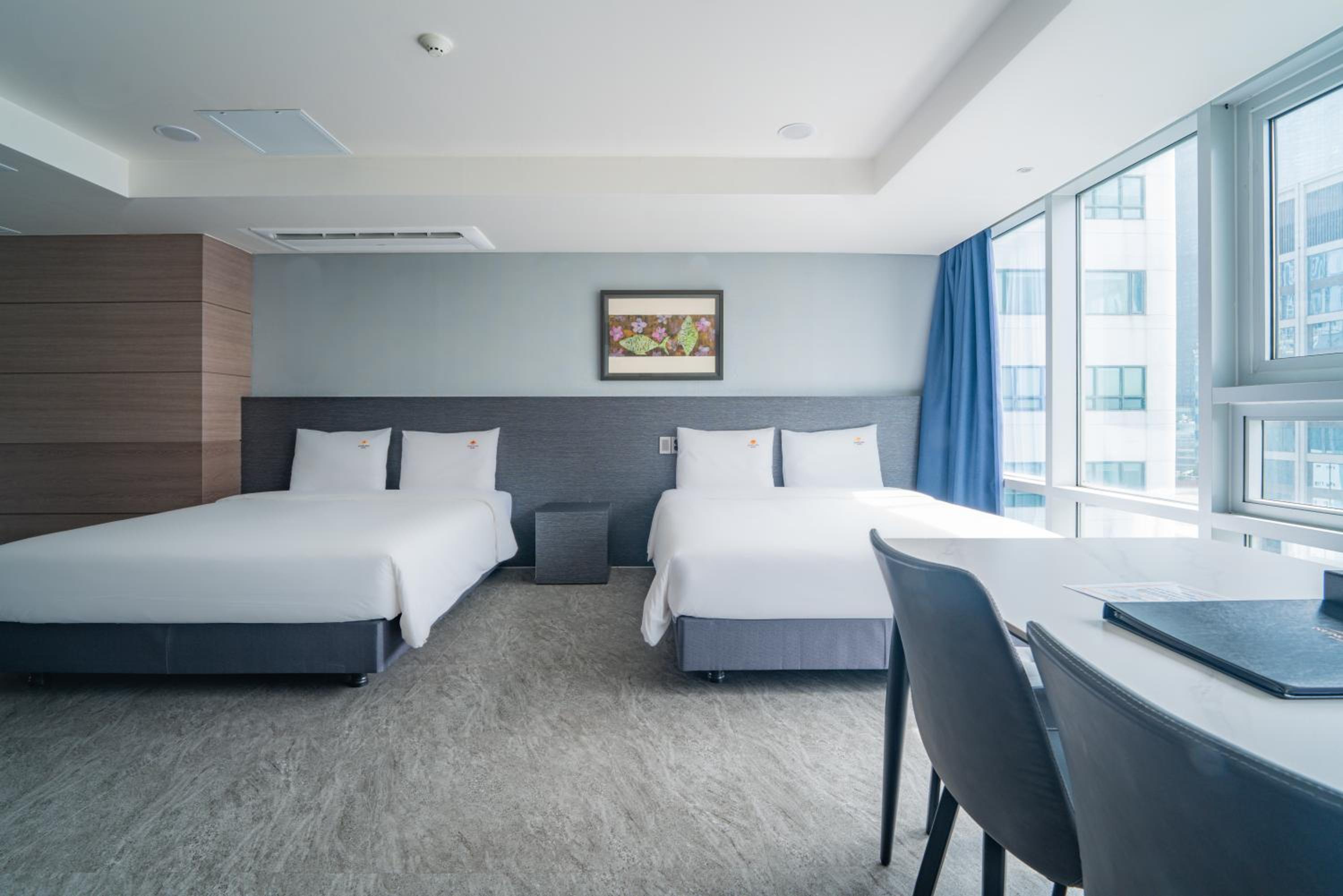 Room, Triple, Partial Sea View, with Pool