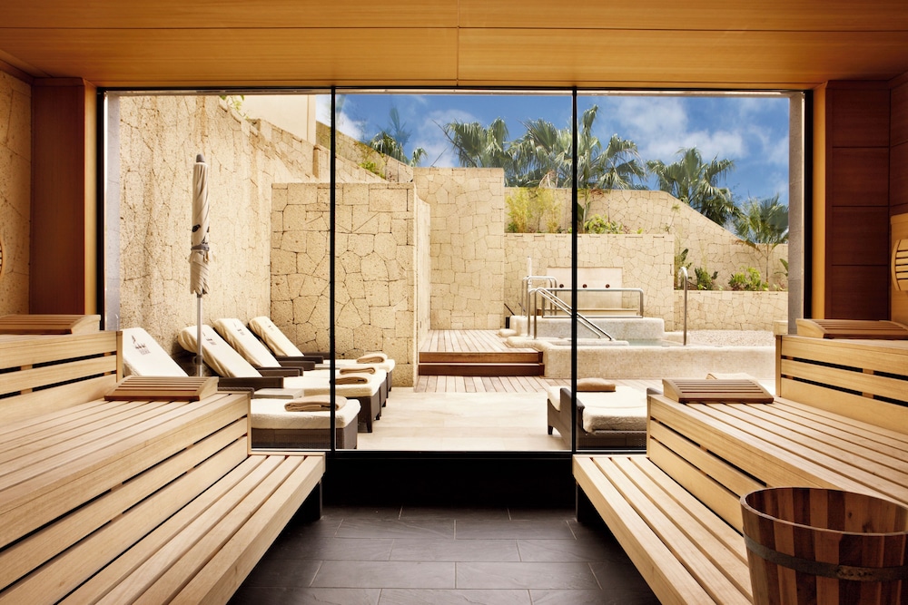 The Villas at Gran Hotel Bahia del Duque 13/50
