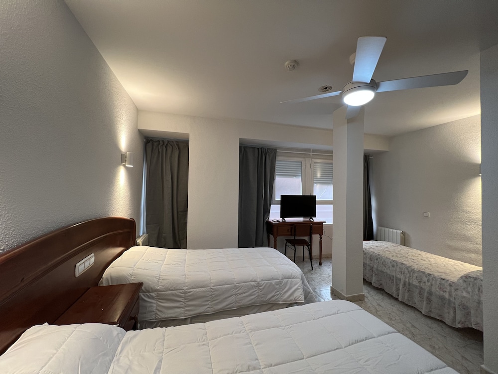 Hostal La Embajada 12/49