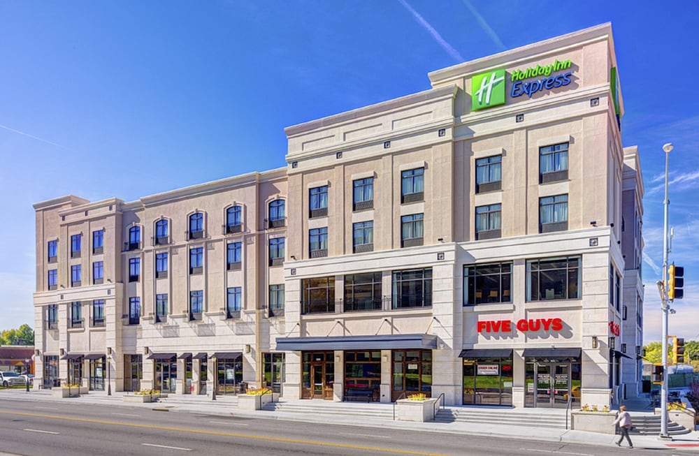 Holiday Inn Express Hotel And Suites Kansas City Ku Medical Center 5/49