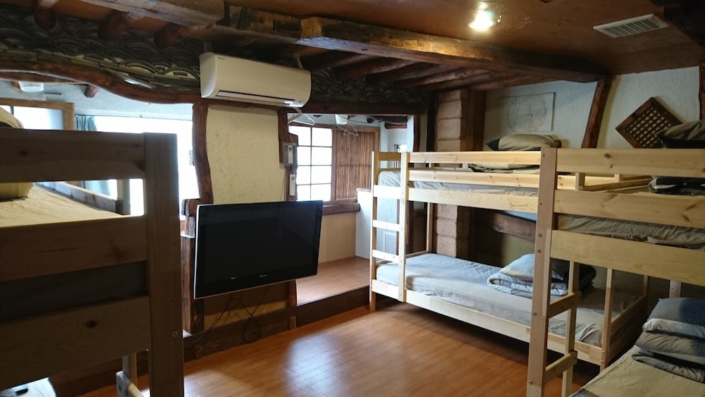Tokyo House Inn 29/33