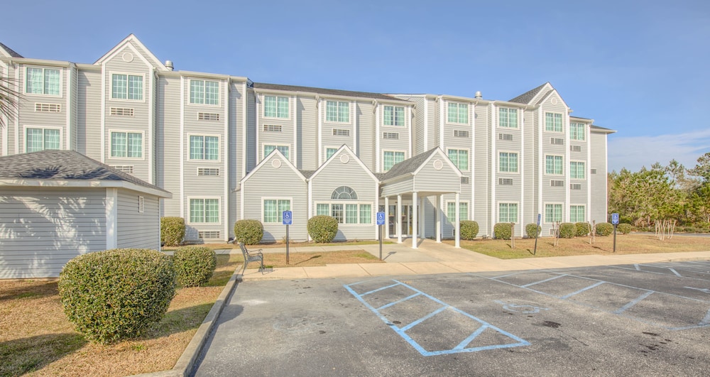 Microtel Inn & Suites by Wyndham Gulf Shores 53/64