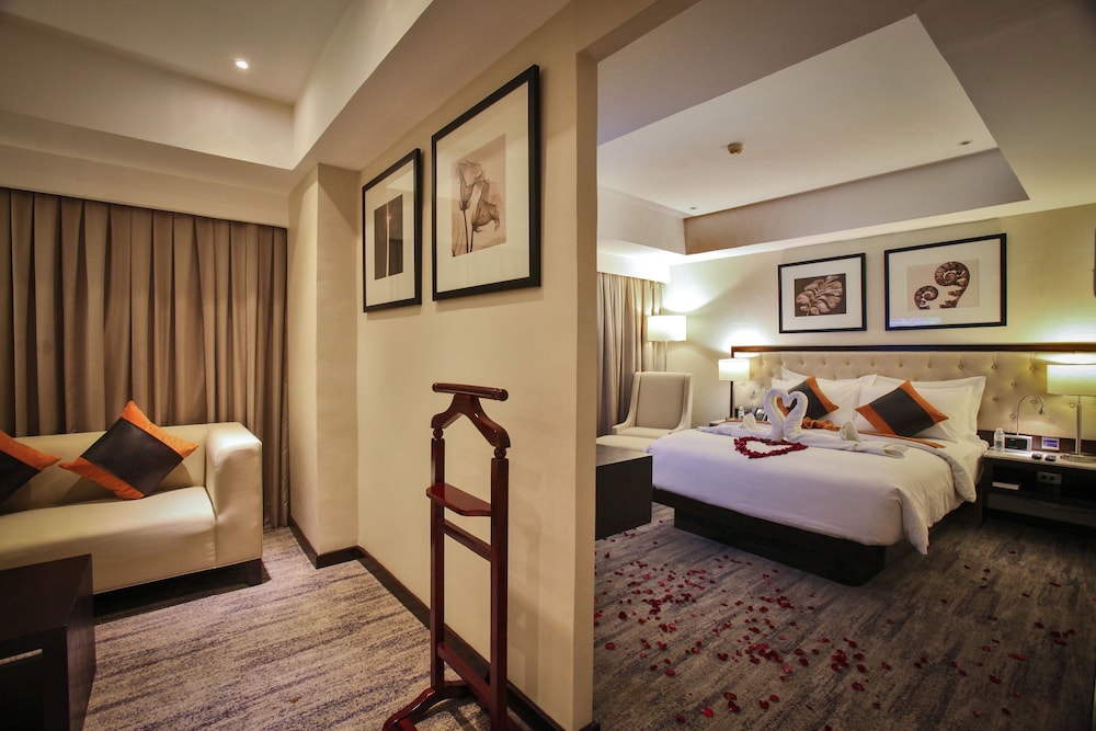 Limketkai Luxe Hotel 12/50