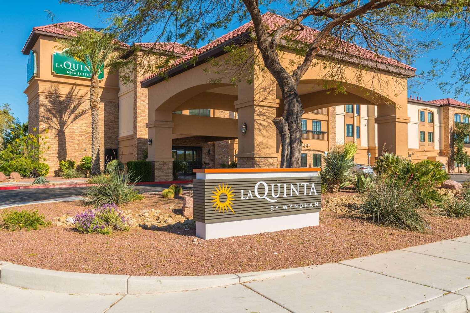 La Quinta Inn & Suites by Wyndham Las Vegas Airport South 8/46