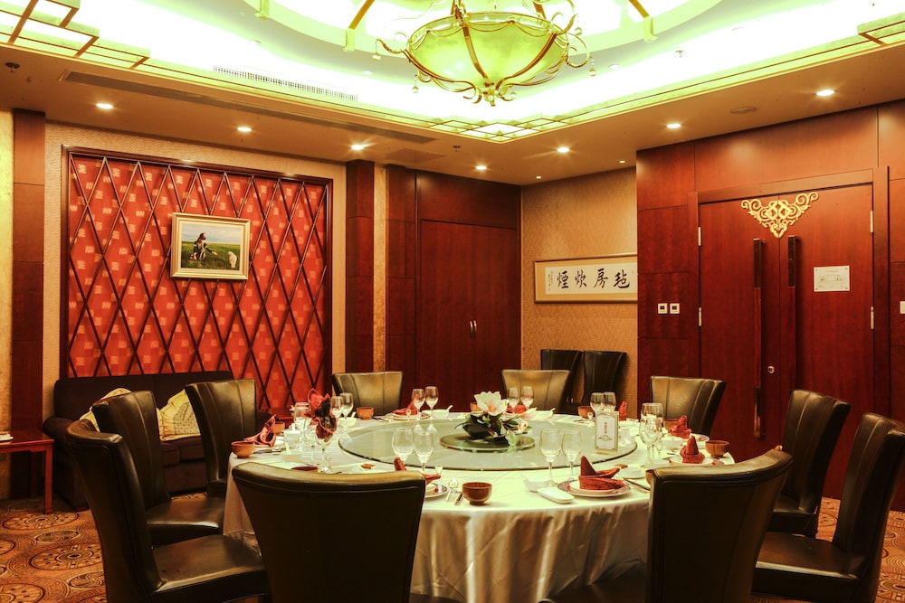 Inner Mongolia Grand Hotel 48/64