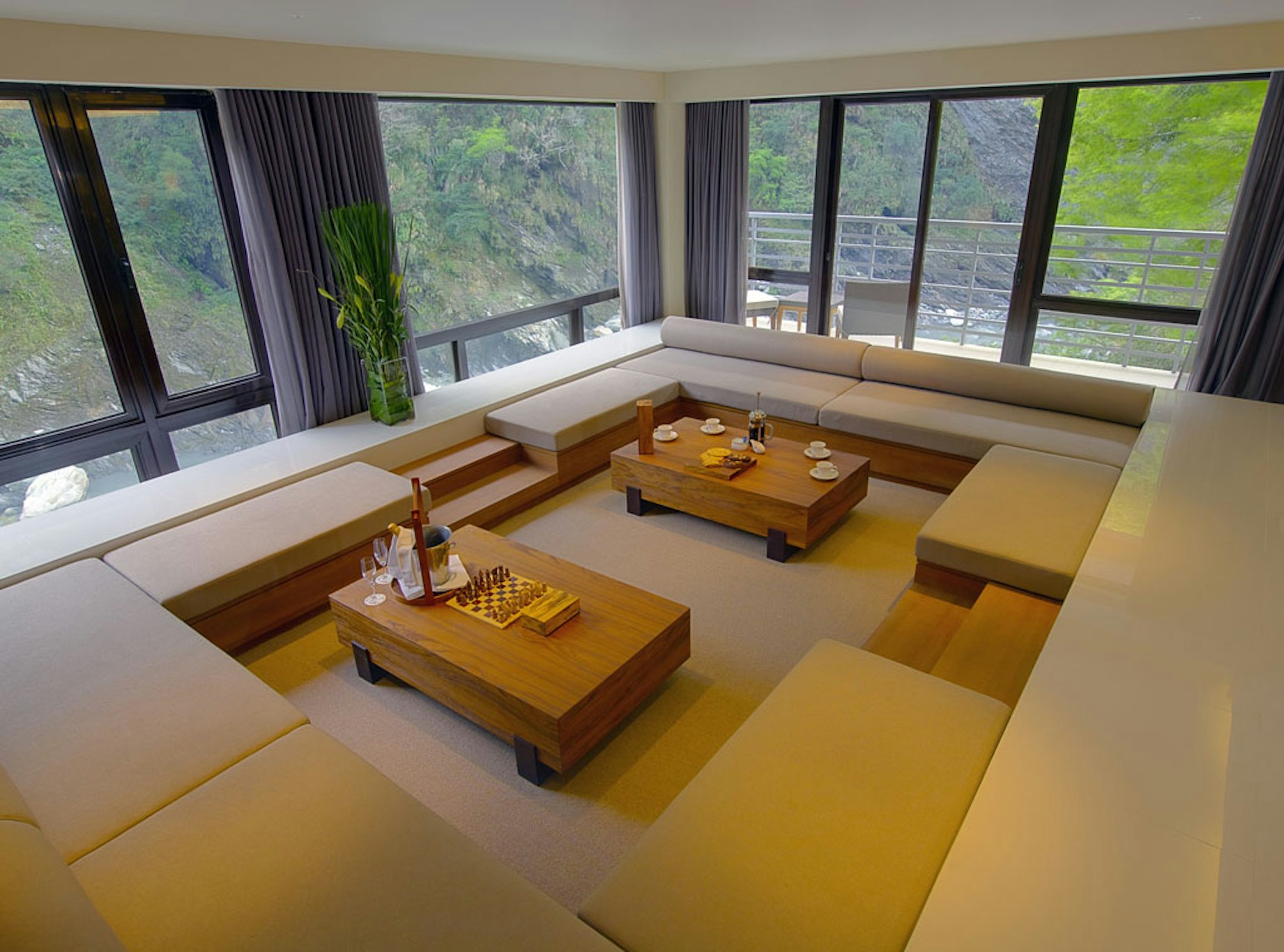 Silks Place Taroko 8/13