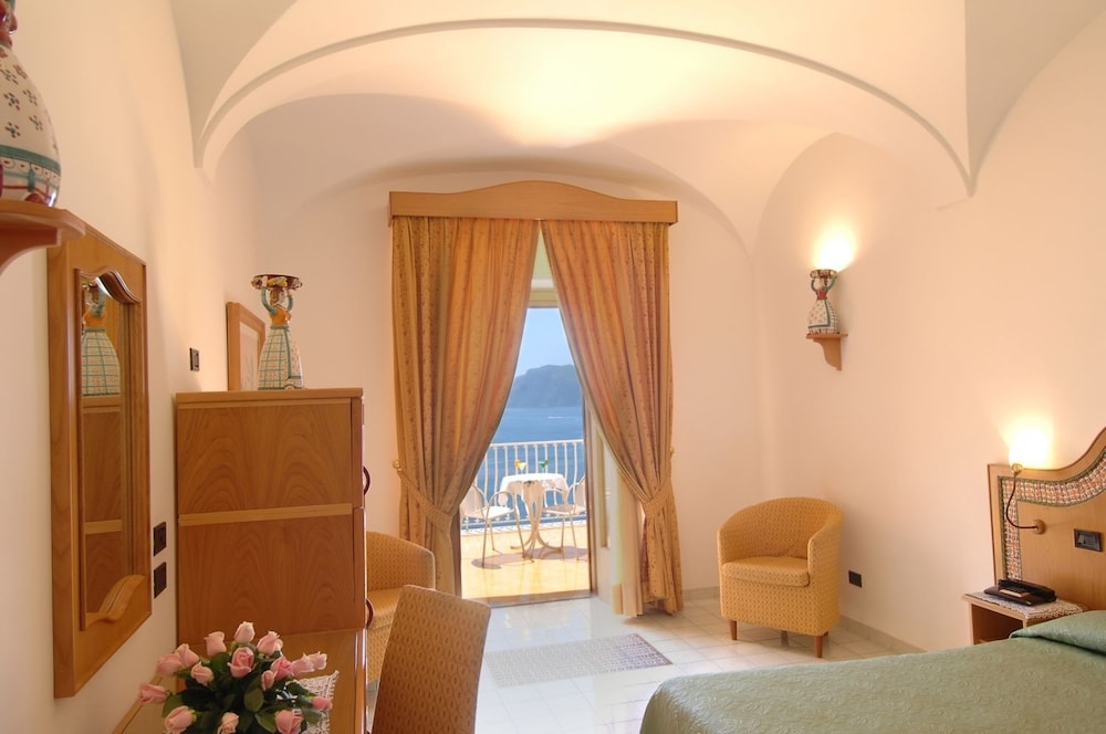 Hotel Tramonto d'Oro 48/71
