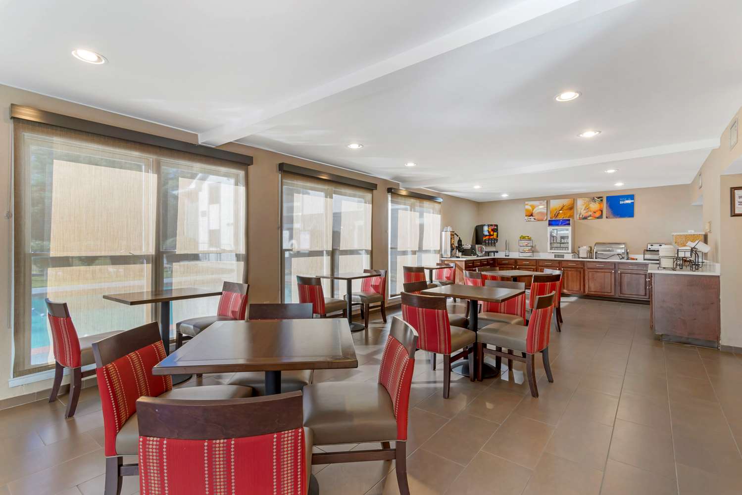 Comfort Inn And Suites Robins Afb 22/32