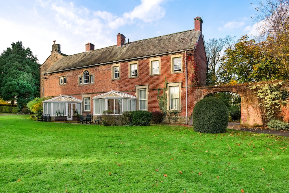 Thurnham Hall Resort 40/48